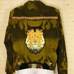 🦁 Lion Denim Jacket 👑